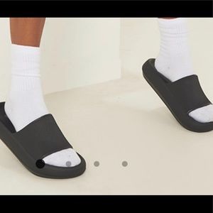 Black Flatform Sole Rubber Slides